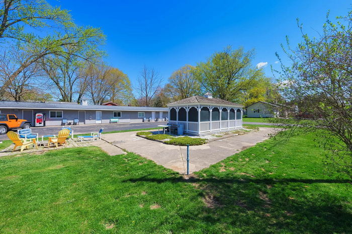 Wil-O-Paw Motel - Real Estate Listing Photo (newer photo)